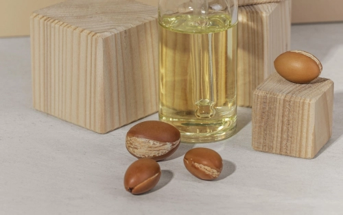 رفع خشکی مو با روغن آرگان