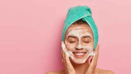 فیس واش پوست صاف و بی‌نقص داشته باش