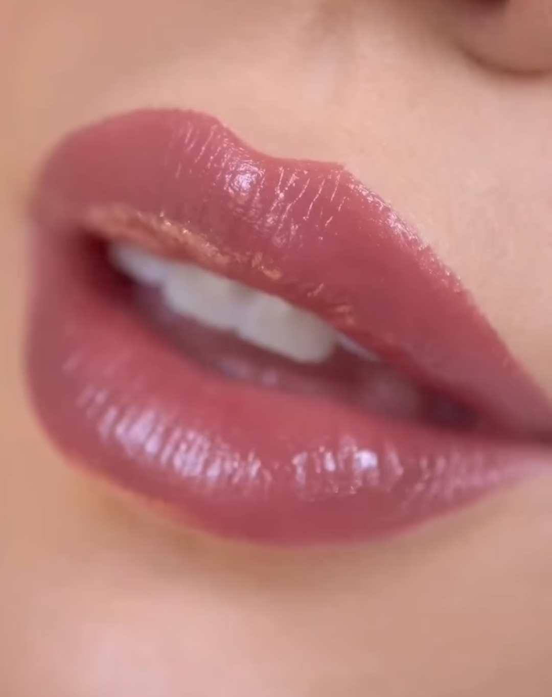 رژ لب جامد مولتی ویتامینه شماره 202/1